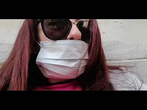 ❤️ ニコレッタは隣人に復讐し、彼のガレージでおしっこをする（特別Covid19イタリア検疫所） ️❌ ポルノビデオ ❌️